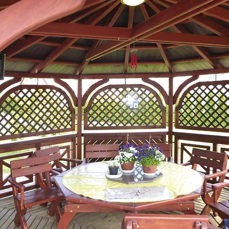بيت للعطل Comfortable With A Large Garden